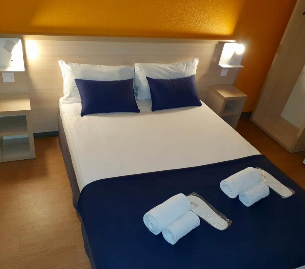 Budget Hotel Melun Sud - Dammarie Les Lys Exteriör bild