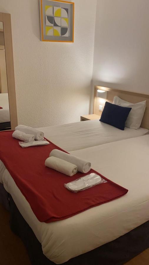 Budget Hotel Melun Sud - Dammarie Les Lys Exteriör bild