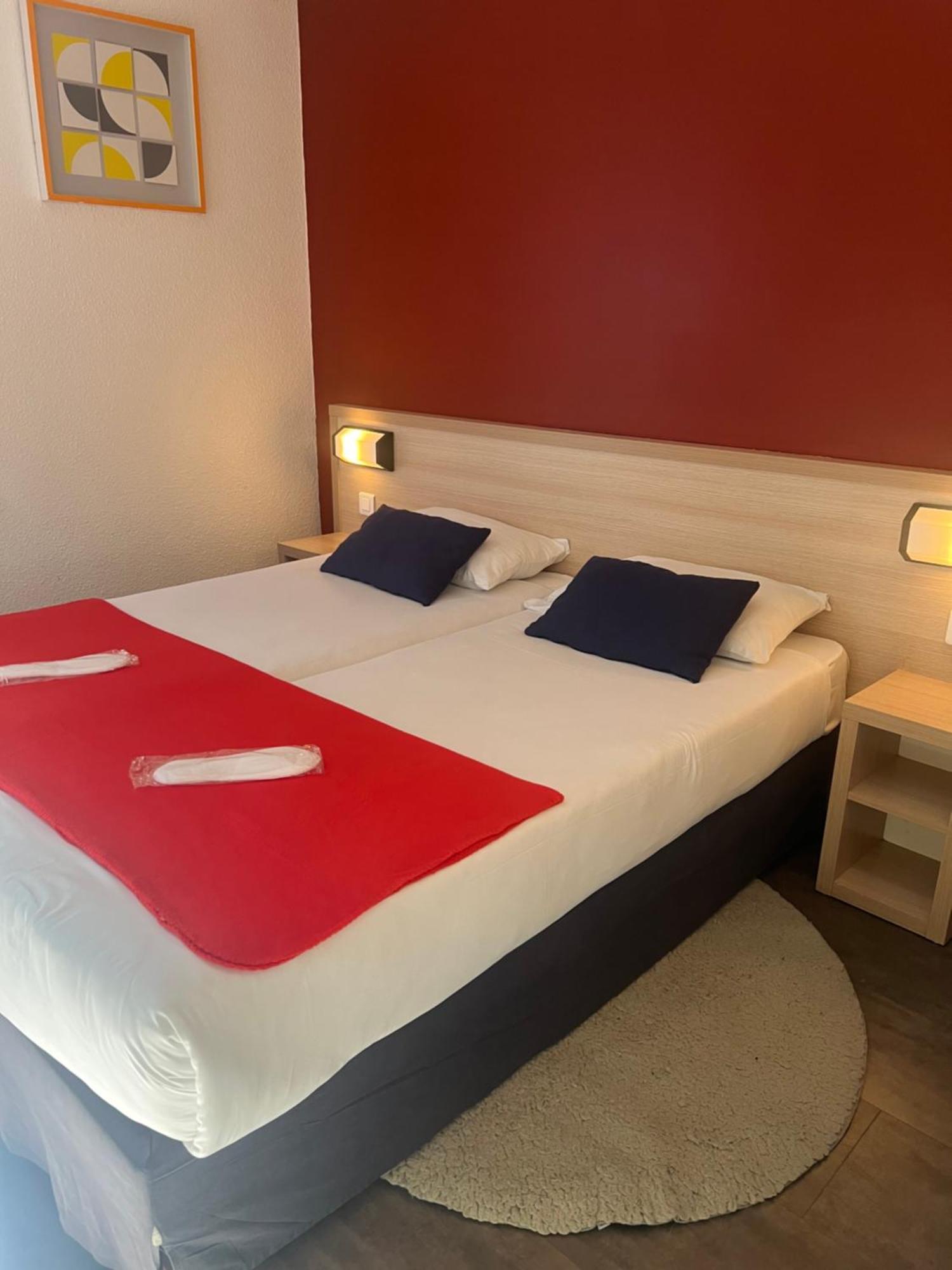 Budget Hotel Melun Sud - Dammarie Les Lys Exteriör bild