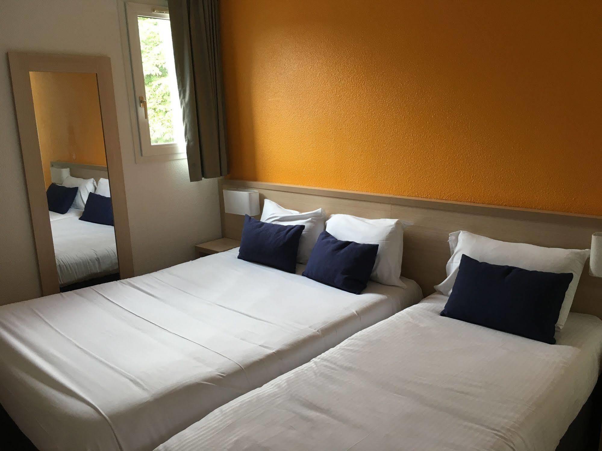 Budget Hotel Melun Sud - Dammarie Les Lys Exteriör bild